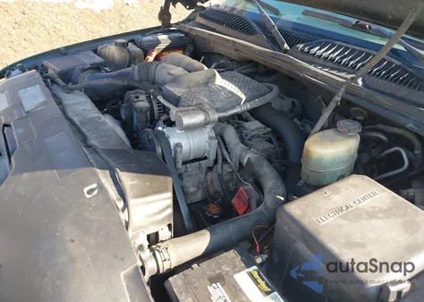 2001 Chevrolet Silverado 2500Hd Lt из США, поврежденный, VIN 1GCHK23191F205182